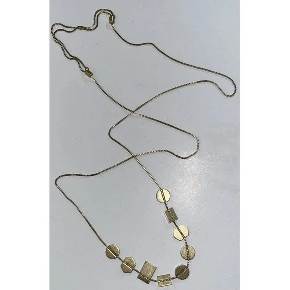 Holding Pattern Necklace 34 Vintage Gold Color On "Pretty Little Liars" - Picture 6 of 6